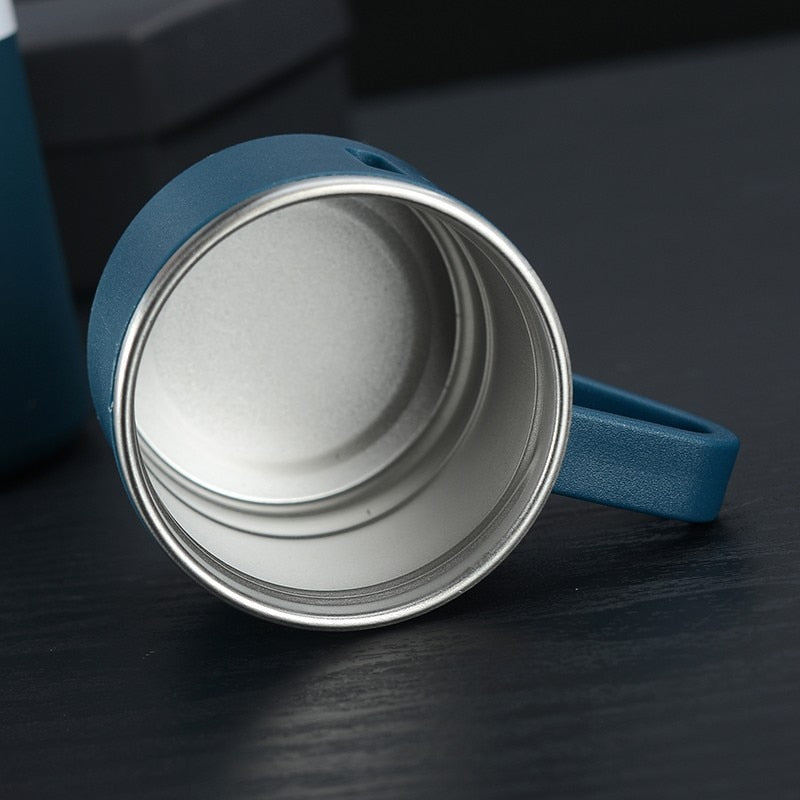 Portable Insulated Thermos Flask – 12-Hour Temperature Retention with Cup-Style Lid
