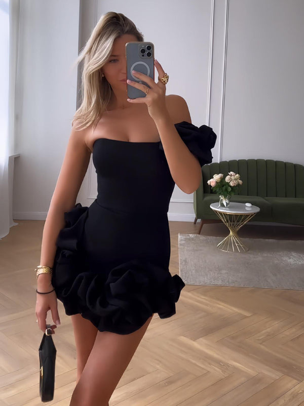 Ayla R. – Robe courte à volants étagés