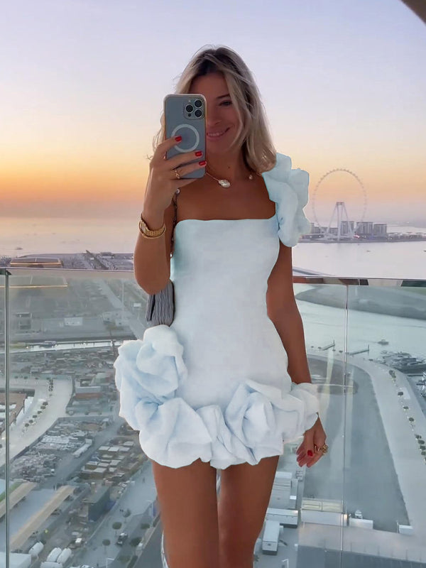 Ayla R. – Robe courte à volants étagés