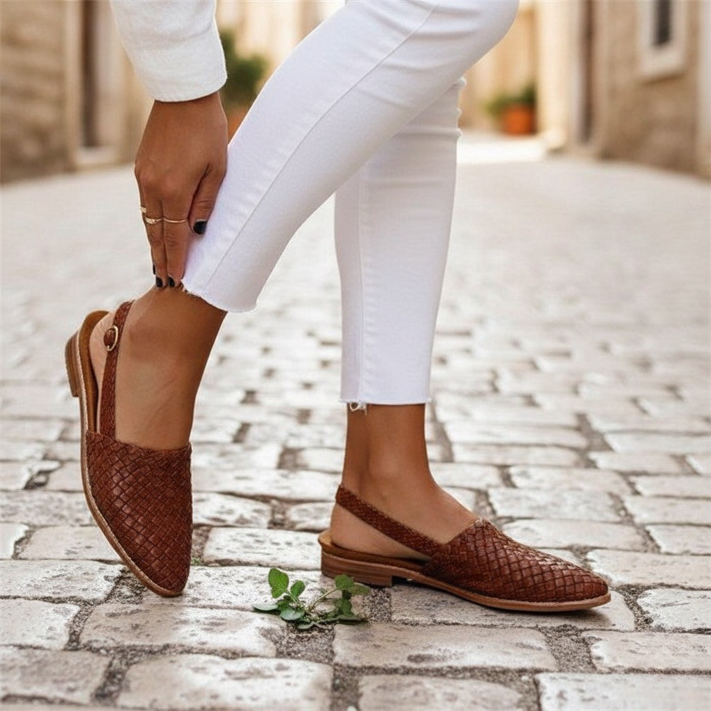Aria Venn. – Women’s Woven Flats with Cushioned Insole