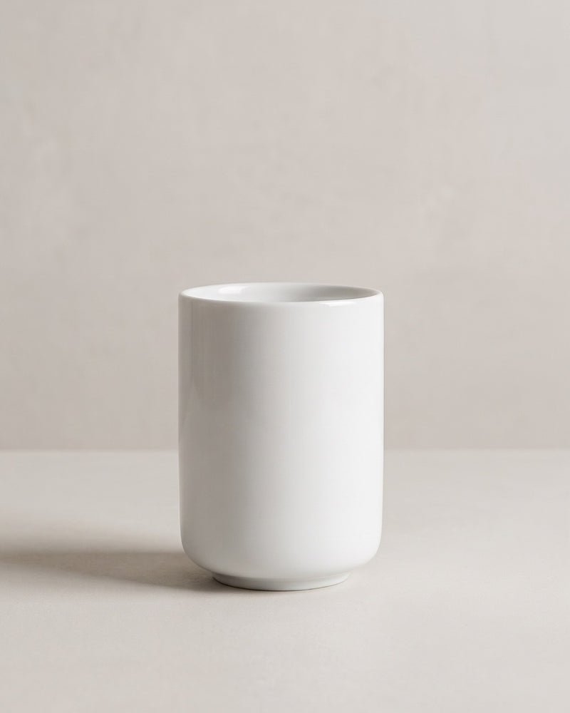La tasse cylindrique en céramique