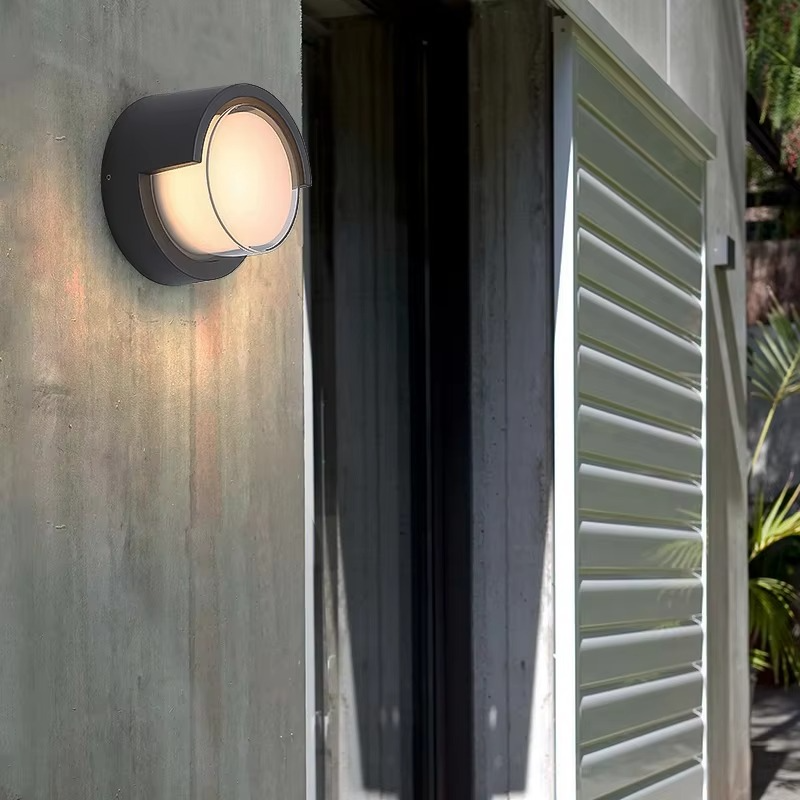 Motion Sensor Outdoor Wall Light with Weather-Resistant Design and Modern Geometric Style - Image 5
